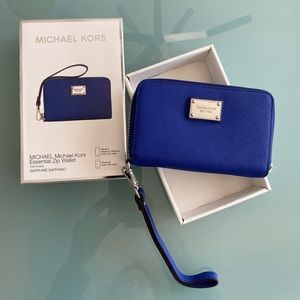 Michael Kors leather clutch wallet